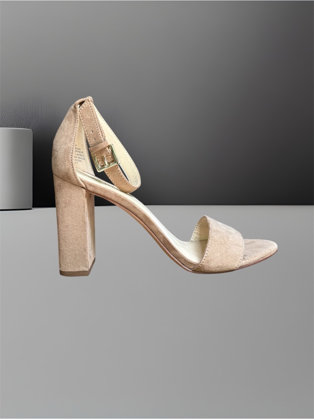Nine West Beige Tan Faux Suede Block Heel Sandals Size 8 1/2